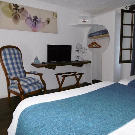Le Relais Des Vieilles Postes 호텔 Les Avenières 외부 사진