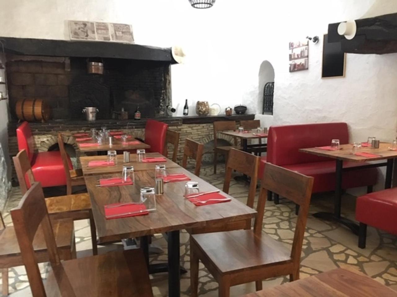 Le Relais Des Vieilles Postes 호텔 Les Avenières 외부 사진