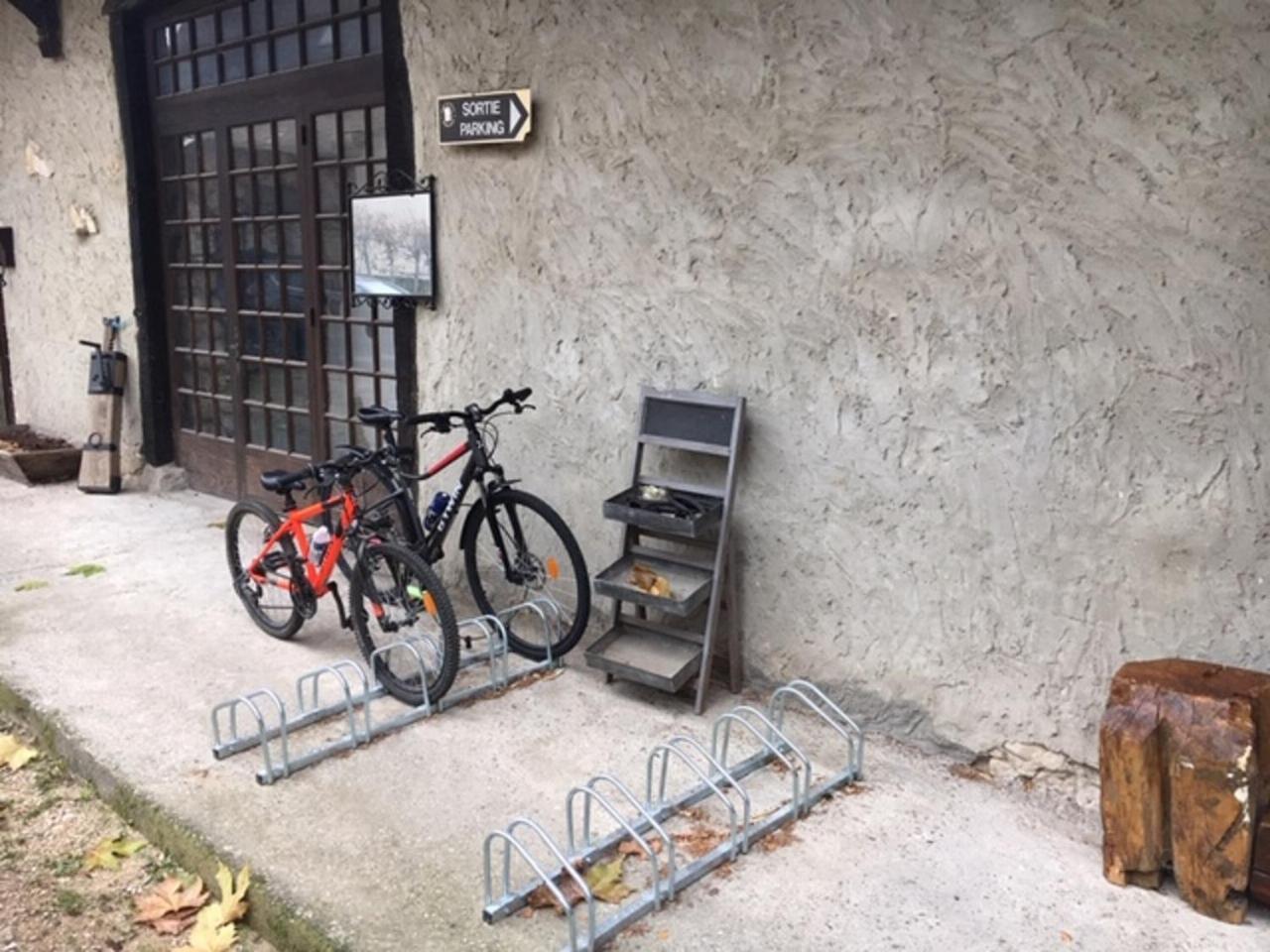 Le Relais Des Vieilles Postes 호텔 Les Avenières 외부 사진