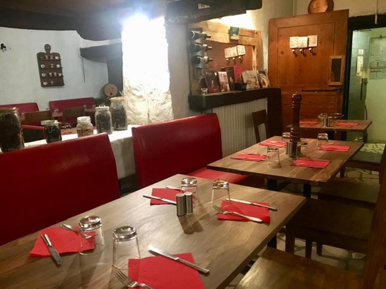 Le Relais Des Vieilles Postes 호텔 Les Avenières 외부 사진