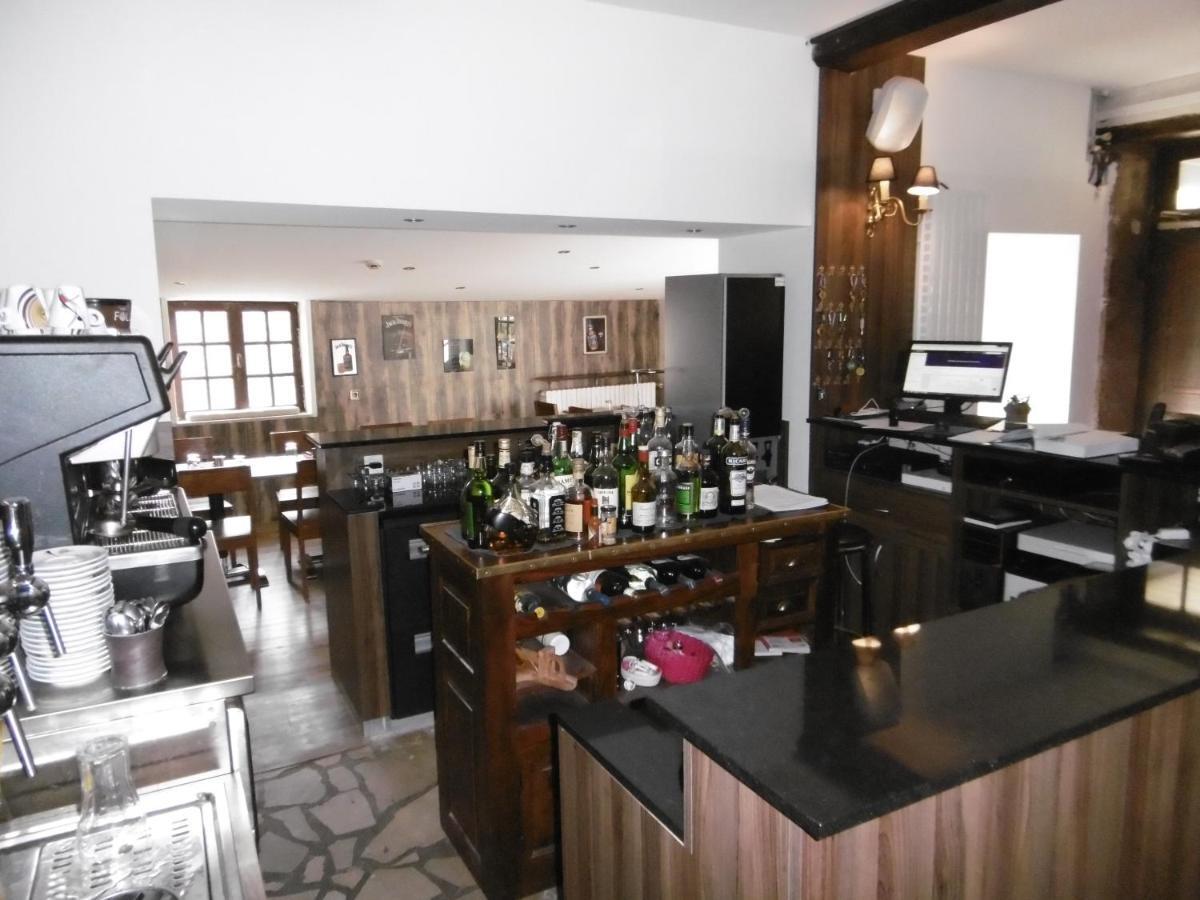 Le Relais Des Vieilles Postes 호텔 Les Avenières 외부 사진
